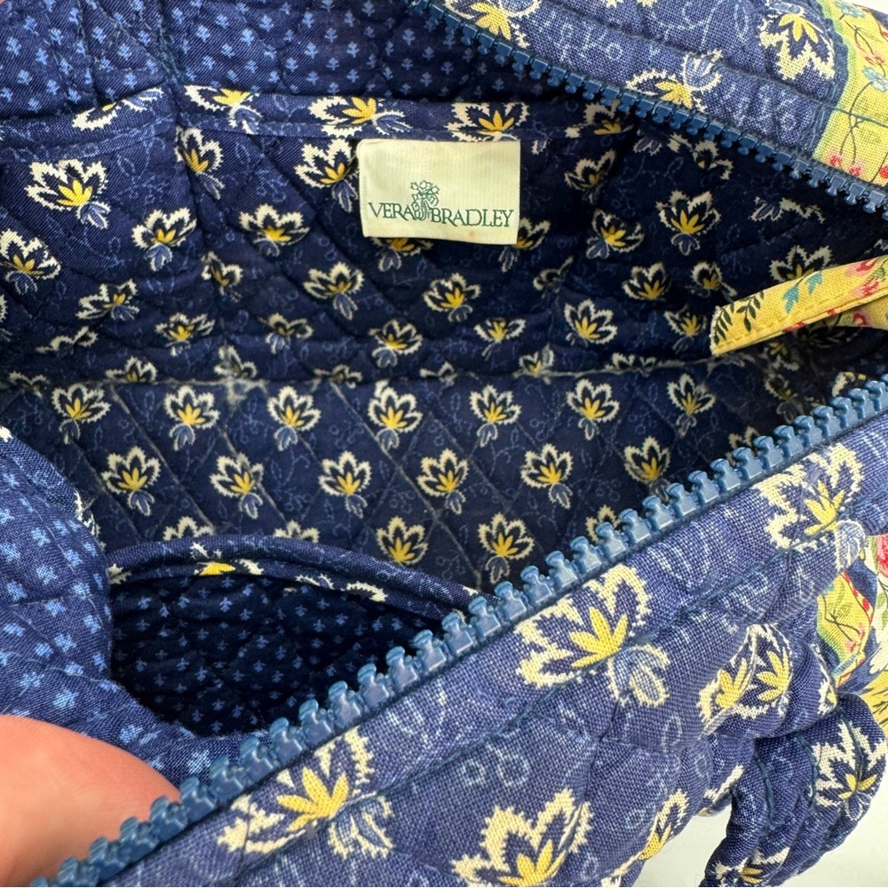 2 VTG Vera Bradley Cottagecore Floral Barrel Bag Butter/Navy & Elephant Bag - Picture 9 of 16
